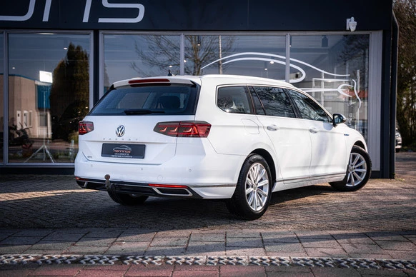 Volkswagen Passat - Afbeelding 15 van 30