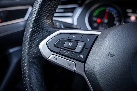 Volkswagen Passat - Afbeelding 20 van 30