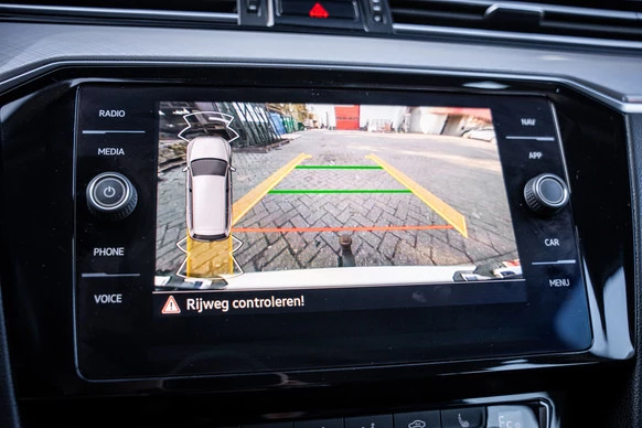 Volkswagen Passat - Afbeelding 24 van 30