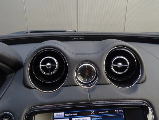 Jaguar XJ - Afbeelding 15 van 30