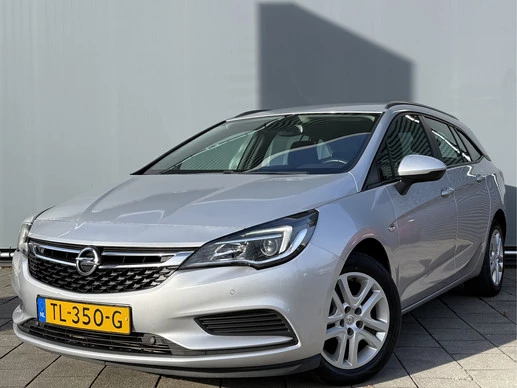Opel Astra - Afbeelding 1 van 30