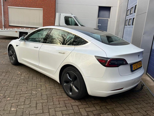 Tesla Model 3 - Afbeelding 5 van 14