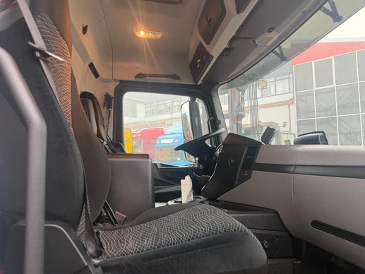 Mercedes-Benz Antos 1827 - Afbeelding 16 van 17