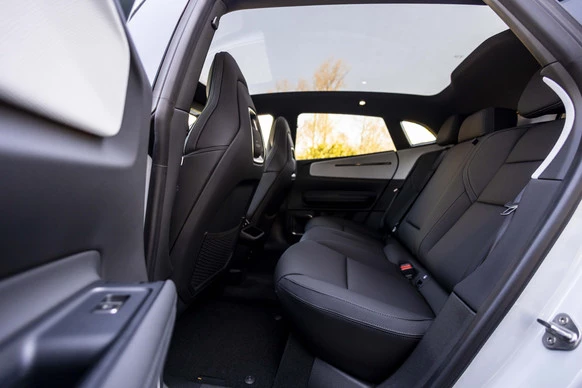 Polestar 4 - Afbeelding 16 van 30