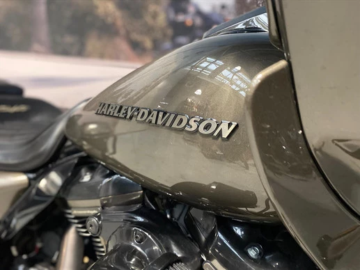 Harley-Davidson Road Glide - Afbeelding 8 van 15