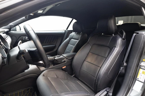 Ford Mustang - Afbeelding 8 van 29