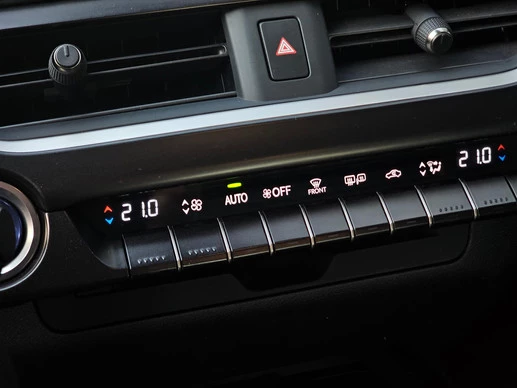 Lexus UX - Afbeelding 19 van 30