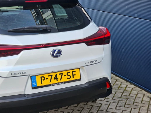 Lexus UX - Afbeelding 25 van 30
