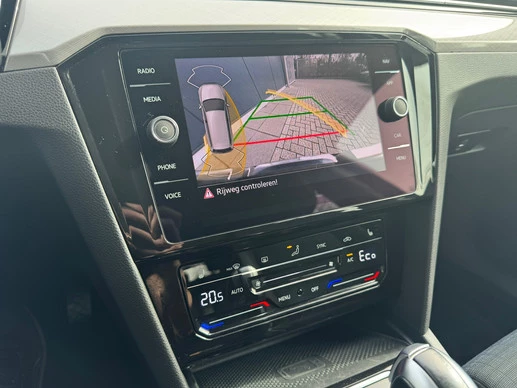 Volkswagen Passat - Afbeelding 9 van 30