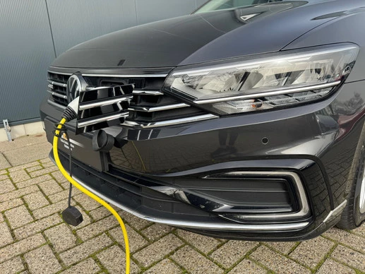 Volkswagen Passat - Afbeelding 13 van 30