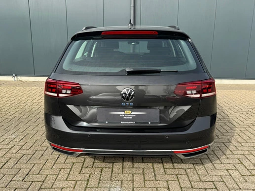 Volkswagen Passat - Afbeelding 17 van 30