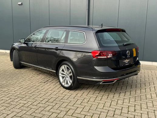 Volkswagen Passat - Afbeelding 21 van 30