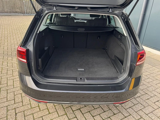 Volkswagen Passat - Afbeelding 23 van 30