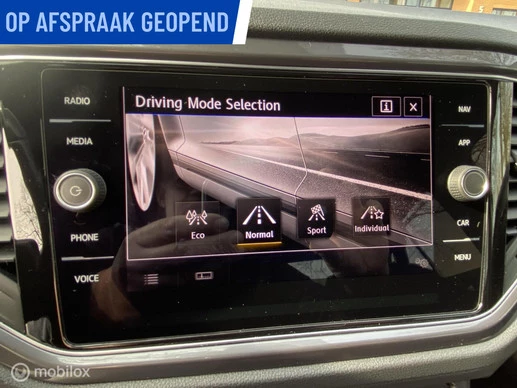 Volkswagen T-Roc - Afbeelding 25 van 30