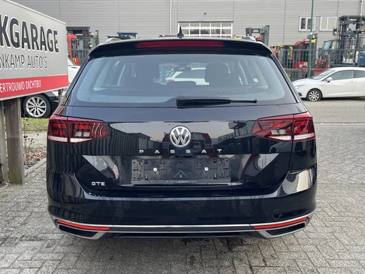 Volkswagen Passat - Afbeelding 22 van 24