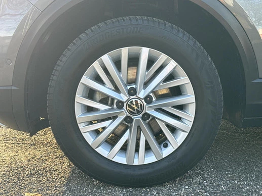 Volkswagen T-Roc - Afbeelding 24 van 30