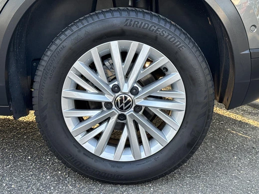 Volkswagen T-Roc - Afbeelding 25 van 30