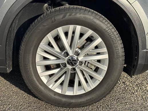 Volkswagen T-Roc - Afbeelding 27 van 30