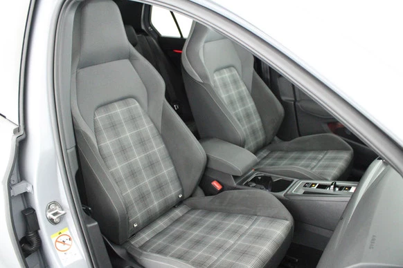 Volkswagen Golf - Afbeelding 2 van 30