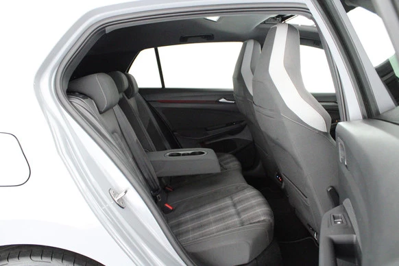 Volkswagen Golf - Afbeelding 13 van 30