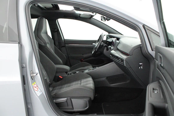 Volkswagen Golf - Afbeelding 14 van 30