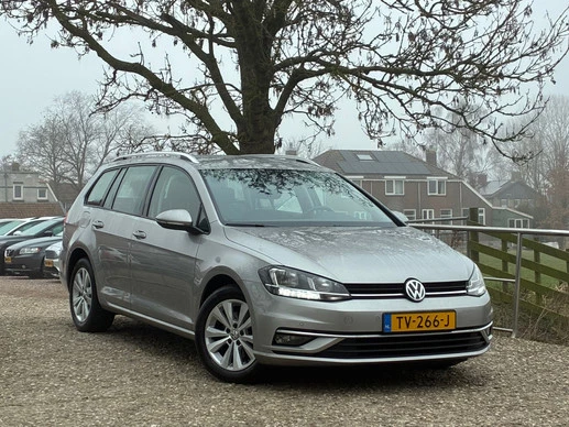 Volkswagen Golf - Afbeelding 1 van 28