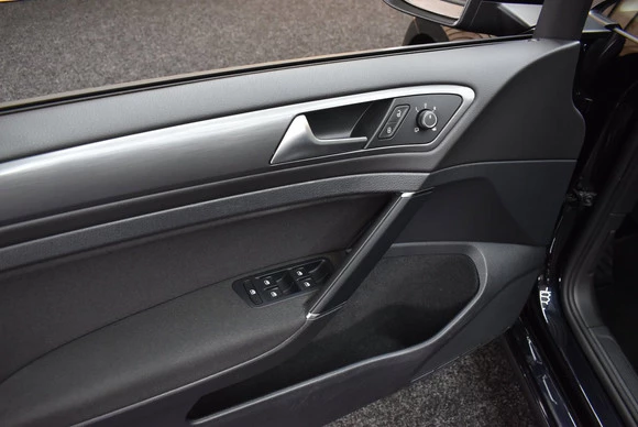 Volkswagen Golf - Afbeelding 24 van 30