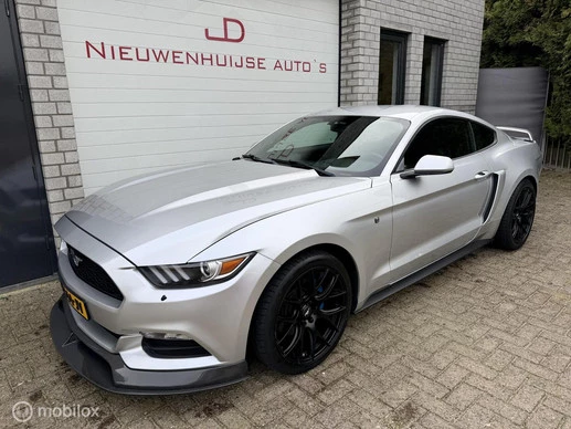 Ford Mustang - Afbeelding 1 van 23