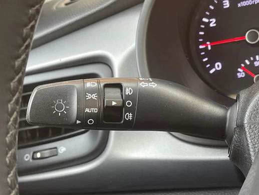 Kia Rio - Afbeelding 19 van 23