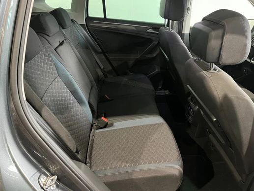 Volkswagen Tiguan - Afbeelding 17 van 21