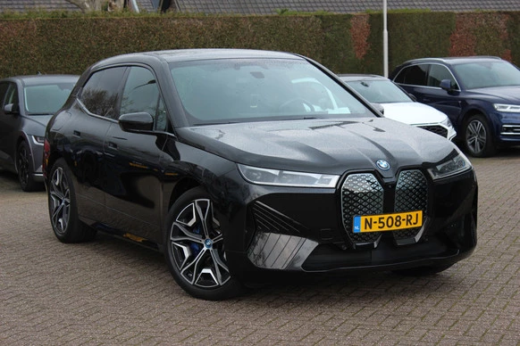 BMW iX - Afbeelding 1 van 30