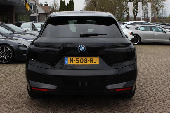 BMW iX - Afbeelding 16 van 30