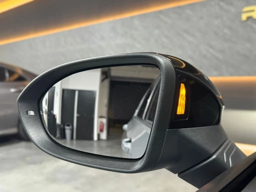 Volkswagen Golf - Afbeelding 24 van 30