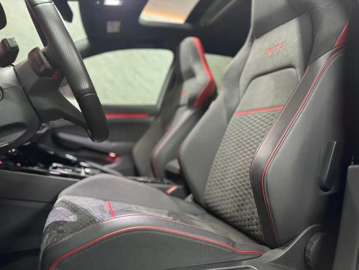 Volkswagen Golf - Afbeelding 25 van 30