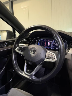 Volkswagen Passat - Afbeelding 12 van 30