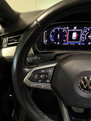 Volkswagen Passat - Afbeelding 14 van 30