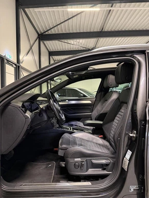 Volkswagen Passat - Afbeelding 16 van 30