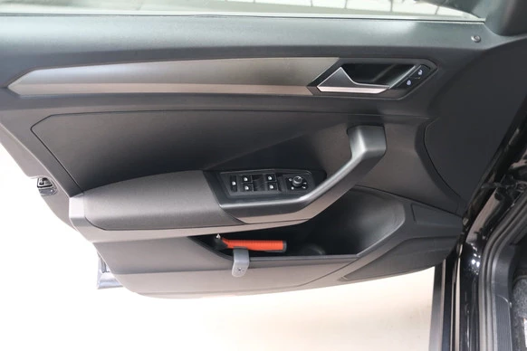 Volkswagen T-Roc - Afbeelding 10 van 28