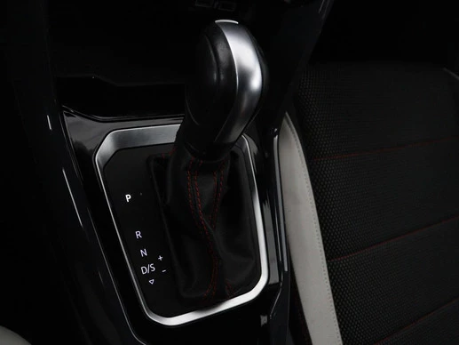 Volkswagen T-Roc - Afbeelding 18 van 30