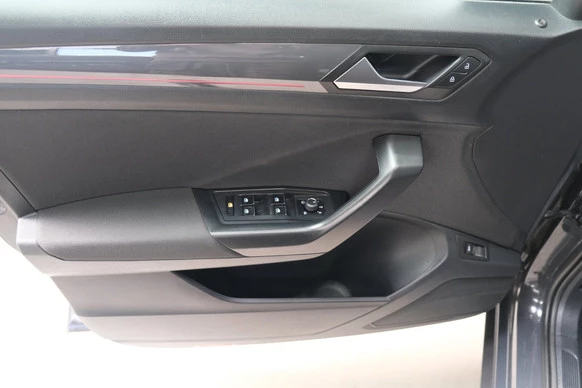 Volkswagen T-Roc - Afbeelding 11 van 30