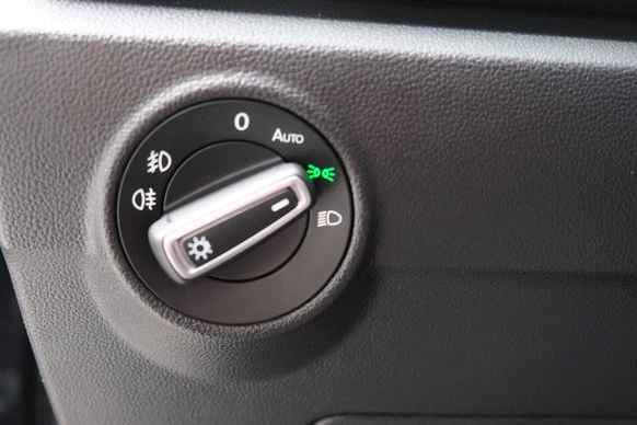 Volkswagen T-Roc - Afbeelding 27 van 30