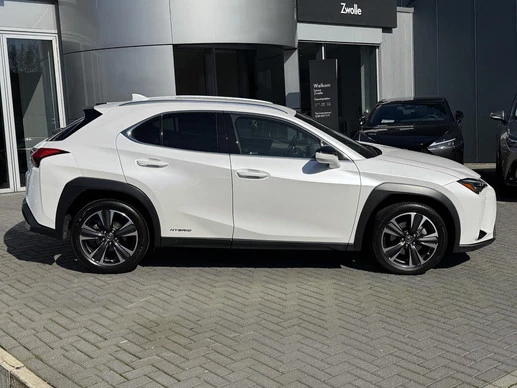 Lexus UX - Afbeelding 2 van 30