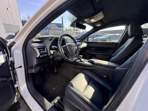 Lexus UX - Afbeelding 13 van 30