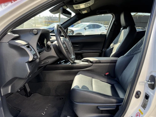 Lexus UX - Afbeelding 15 van 30