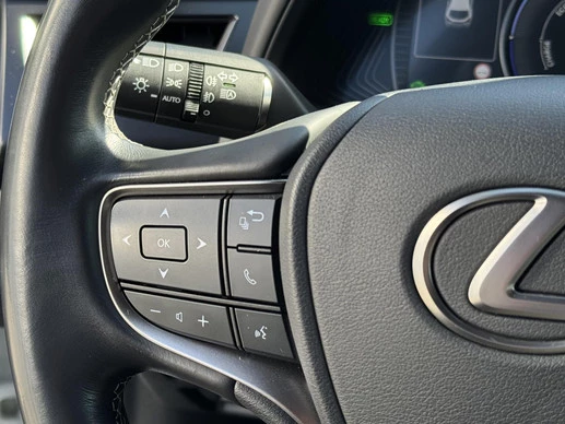 Lexus UX - Afbeelding 18 van 30