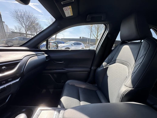 Lexus UX - Afbeelding 25 van 30