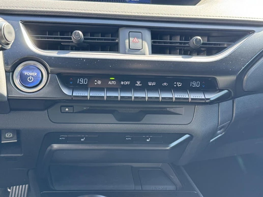 Lexus UX - Afbeelding 27 van 30