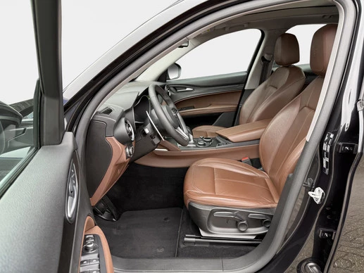 Alfa Romeo Stelvio - Afbeelding 14 van 21