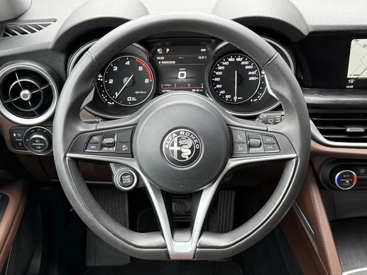 Alfa Romeo Stelvio - Afbeelding 17 van 21