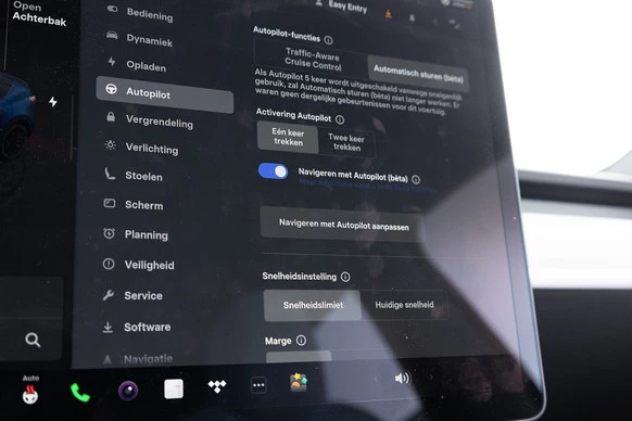 Tesla Model Y - Afbeelding 15 van 30